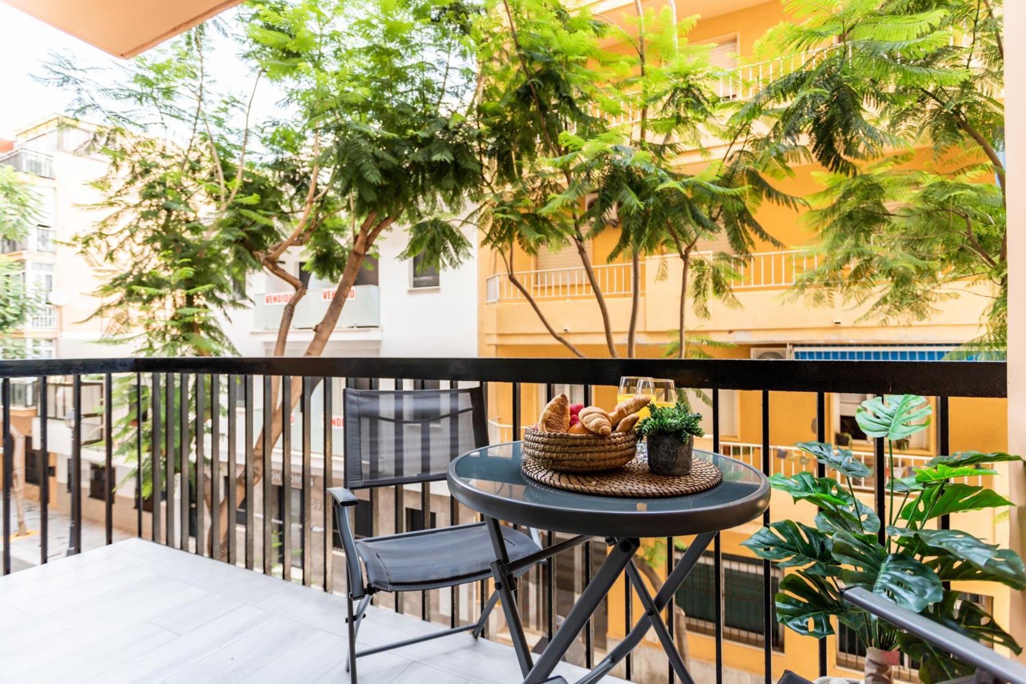 Sur Suites Principe Фуeнхирола Екстериор снимка